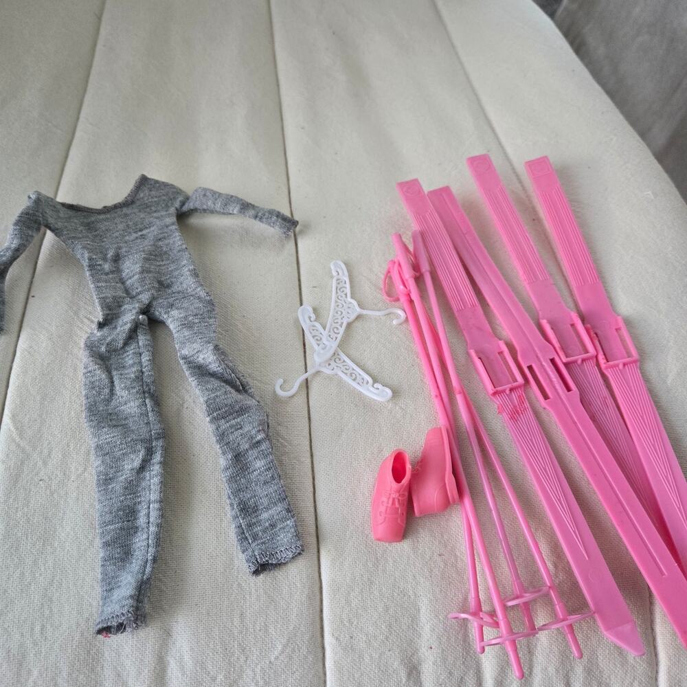 Vintage Barbie designer collection ski party. Not complete